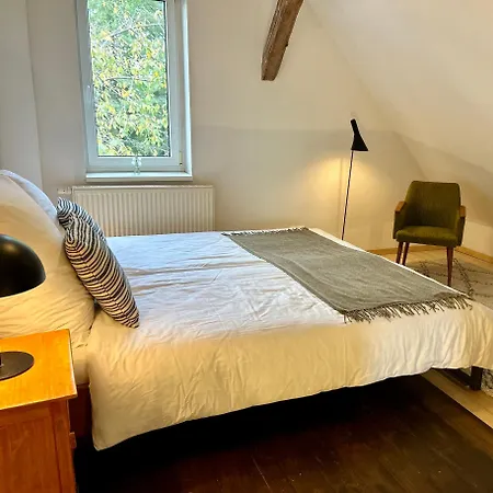 Apartment Gaestezimmer Am Schlosspark Gross Schacksdorf